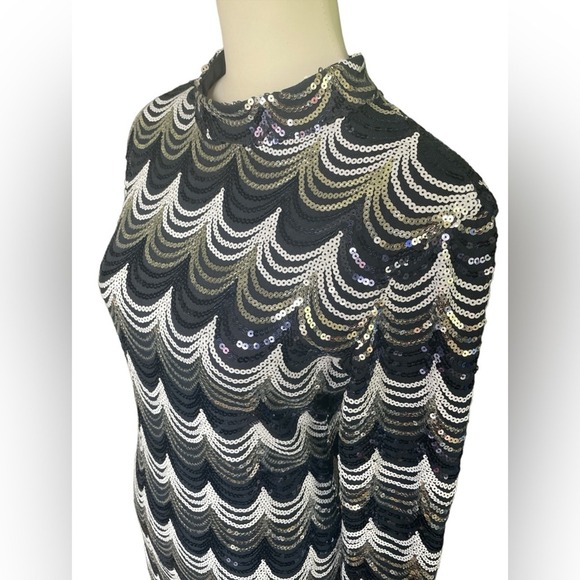 Crystal Doll Navy/Silver Scalloped Sequin OpenBack Bodycon Dress, Small/Medium - Picture 4 of 8